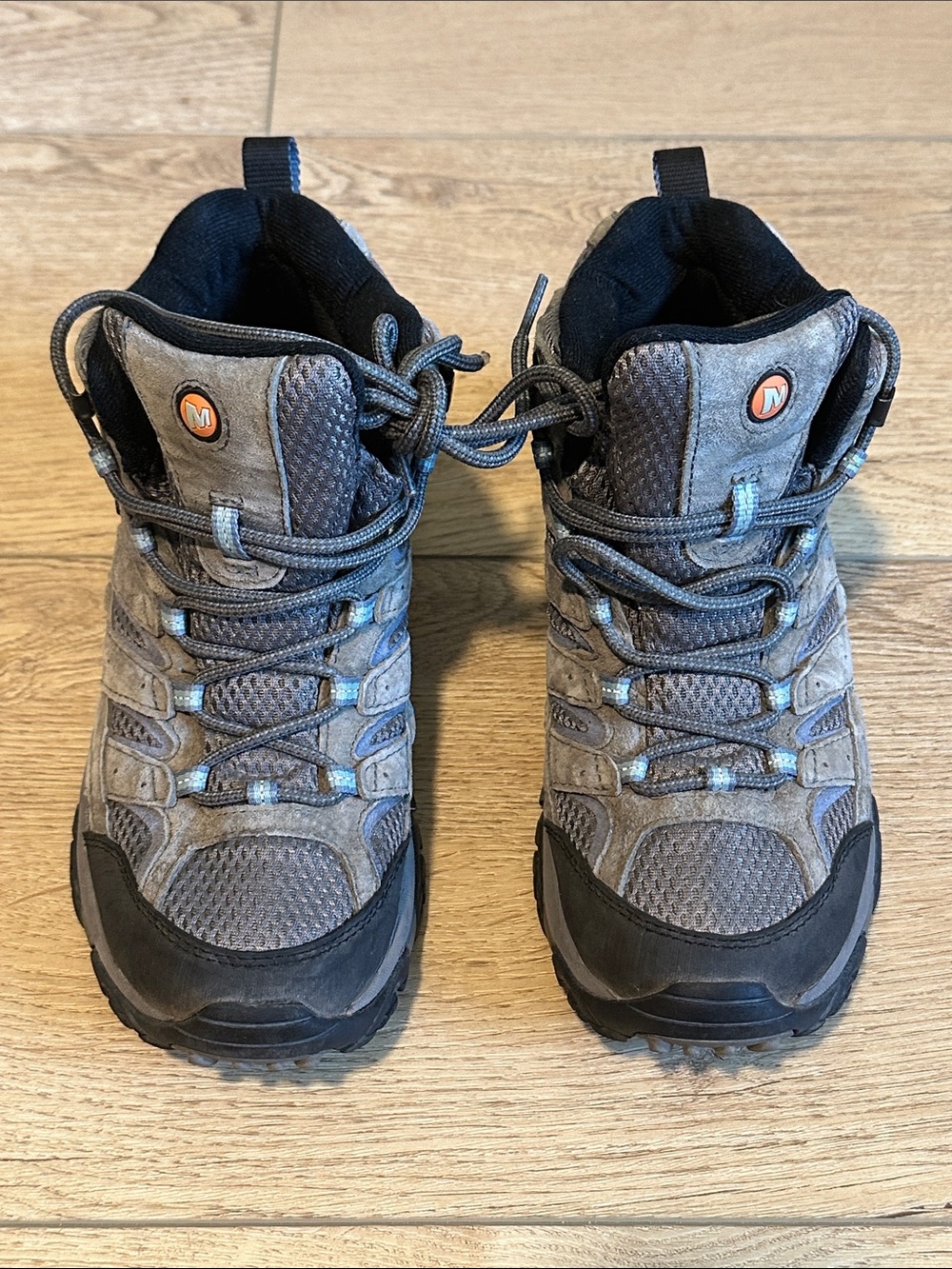 Merrell Women's Moab 2 Mid Waterproof Hiking Boot, Size 7.5